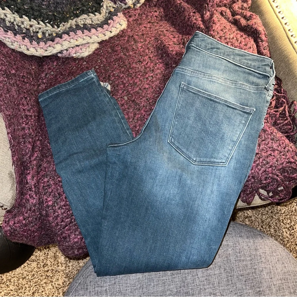 Universal Thread button fly jeans - Picture 3 of 3